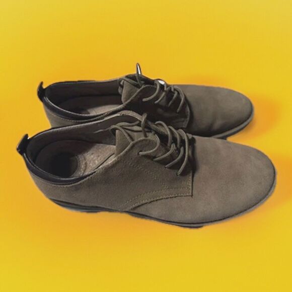 Bass “Sassy” Beige Suede & Leather Women’s Shoes Size 7.5 Work Wear Minimalist - Picture 3 of 7